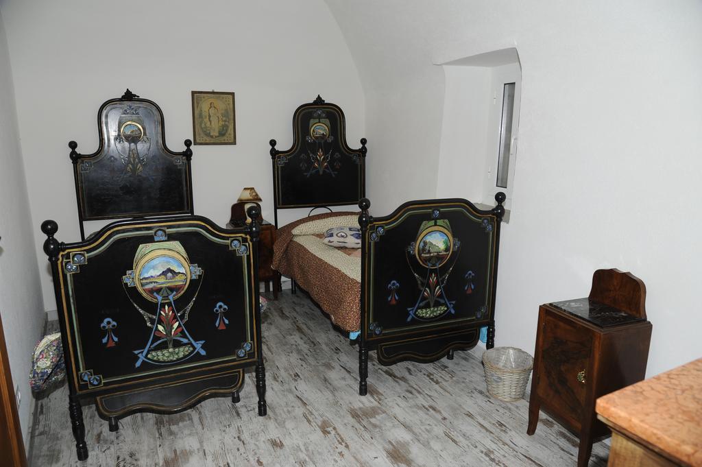 Medieval House 文蒂米利亚 外观 照片